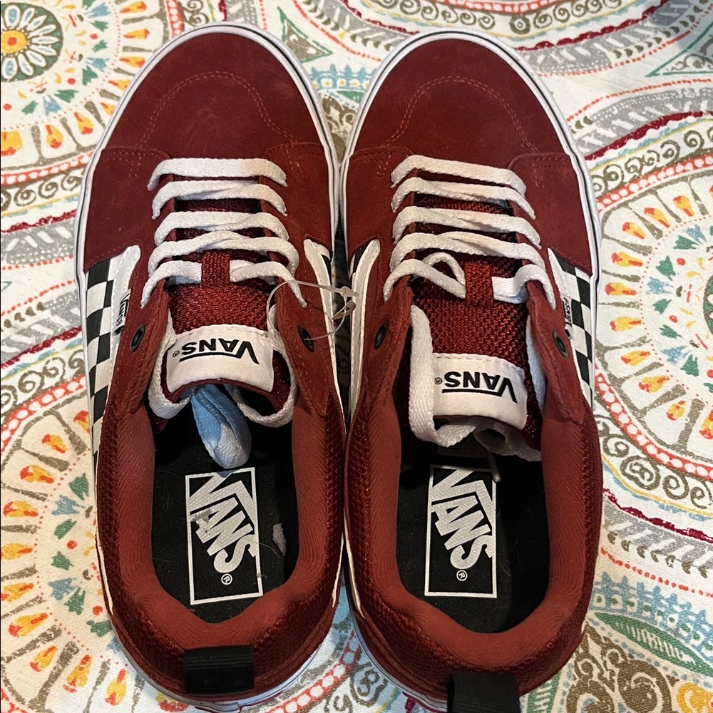 NEW Vans Men's Burgundy and Black Checkered Sneakers size 9 - Picture 6 of 9